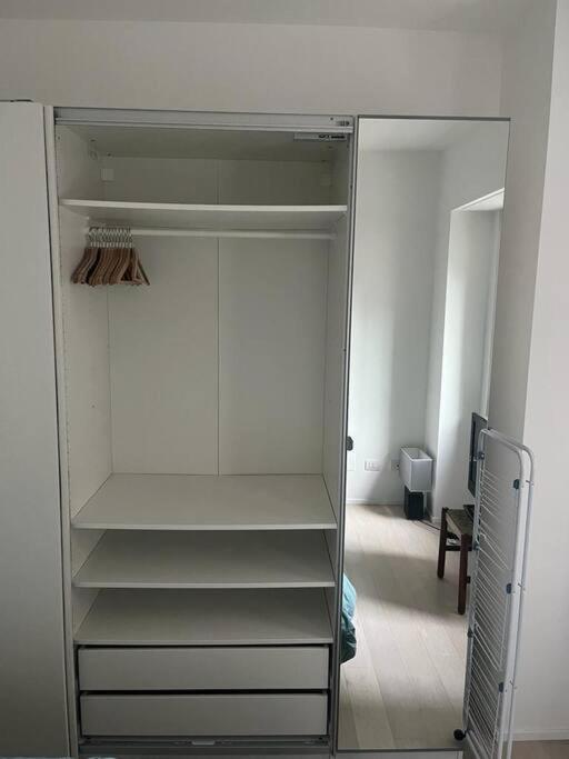 Modern Apartment - Walking Distance To Milan Central Station ภายนอก รูปภาพ